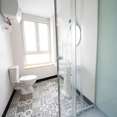 Elegante Chambre Avec Salle De Douche Privative Montivilliers Exterior photo